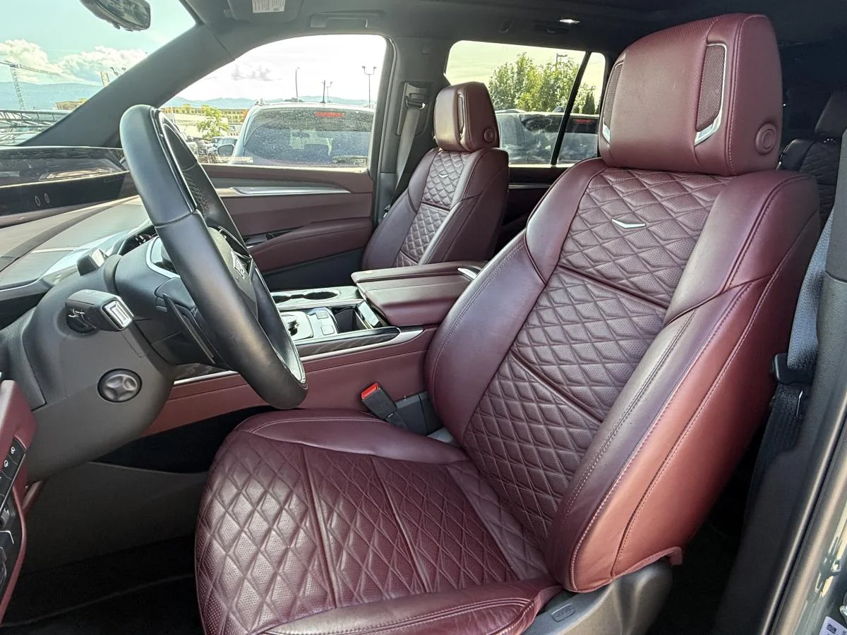 Used 2025 Green Cadillac 4wd Sport image 15