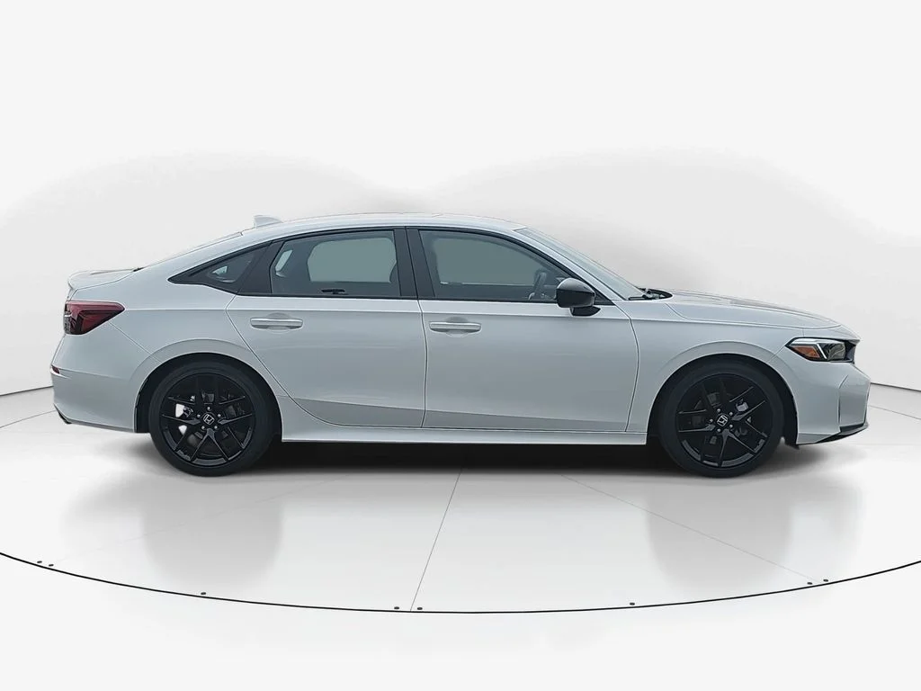 Used 2026 Platinum White Pearl Honda Sport image 9