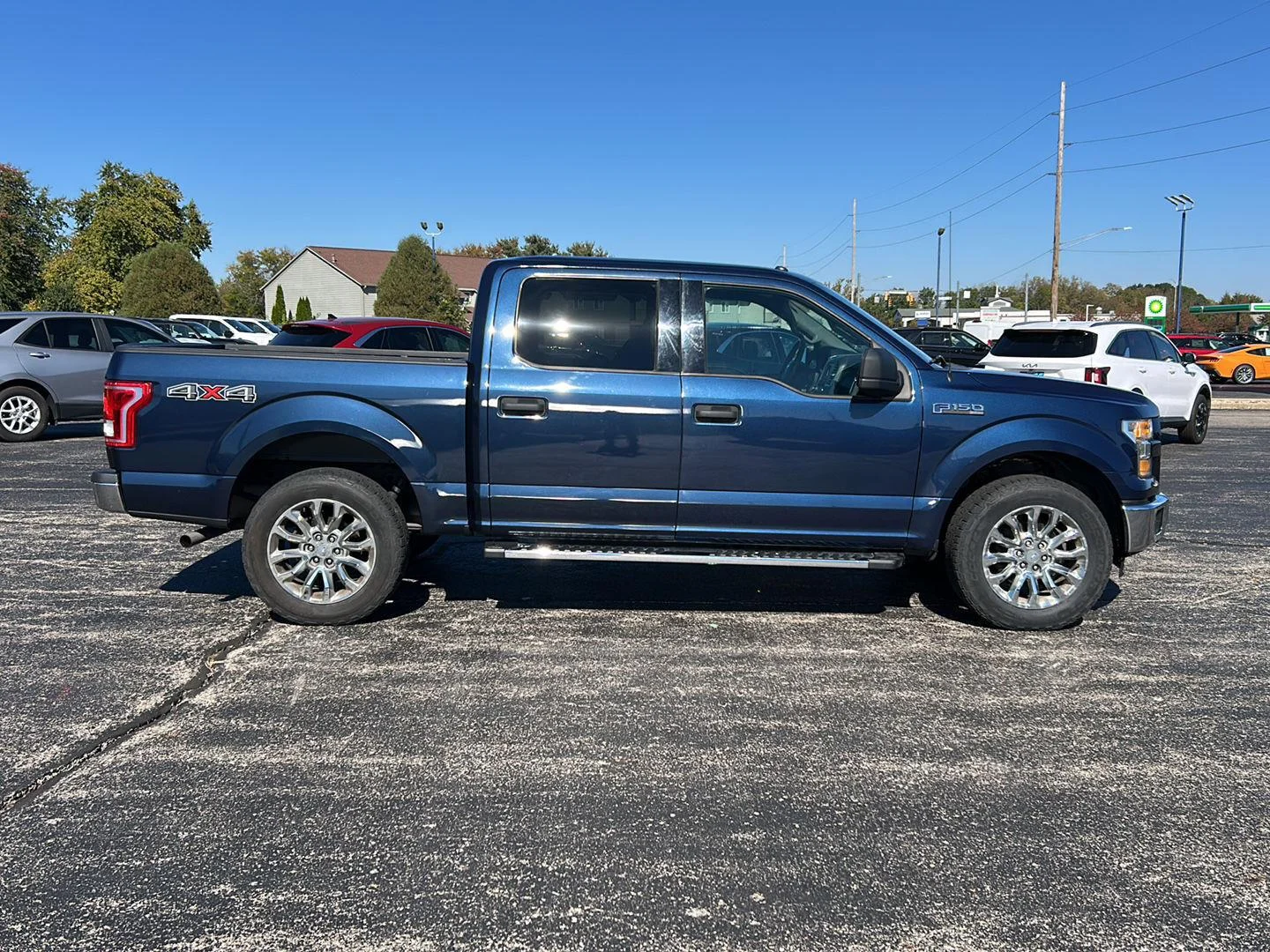Used 2015 Blue Jeans Metallic Ford XLT image 3