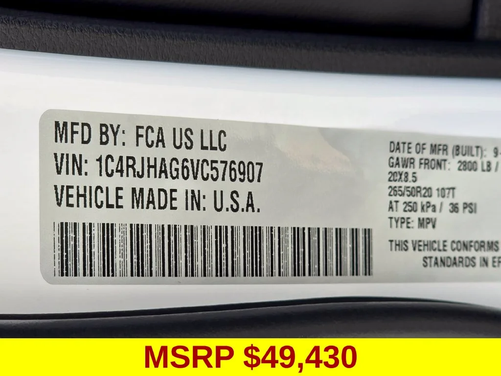 New 2027 White/off-white Jeep Laredo X image 43