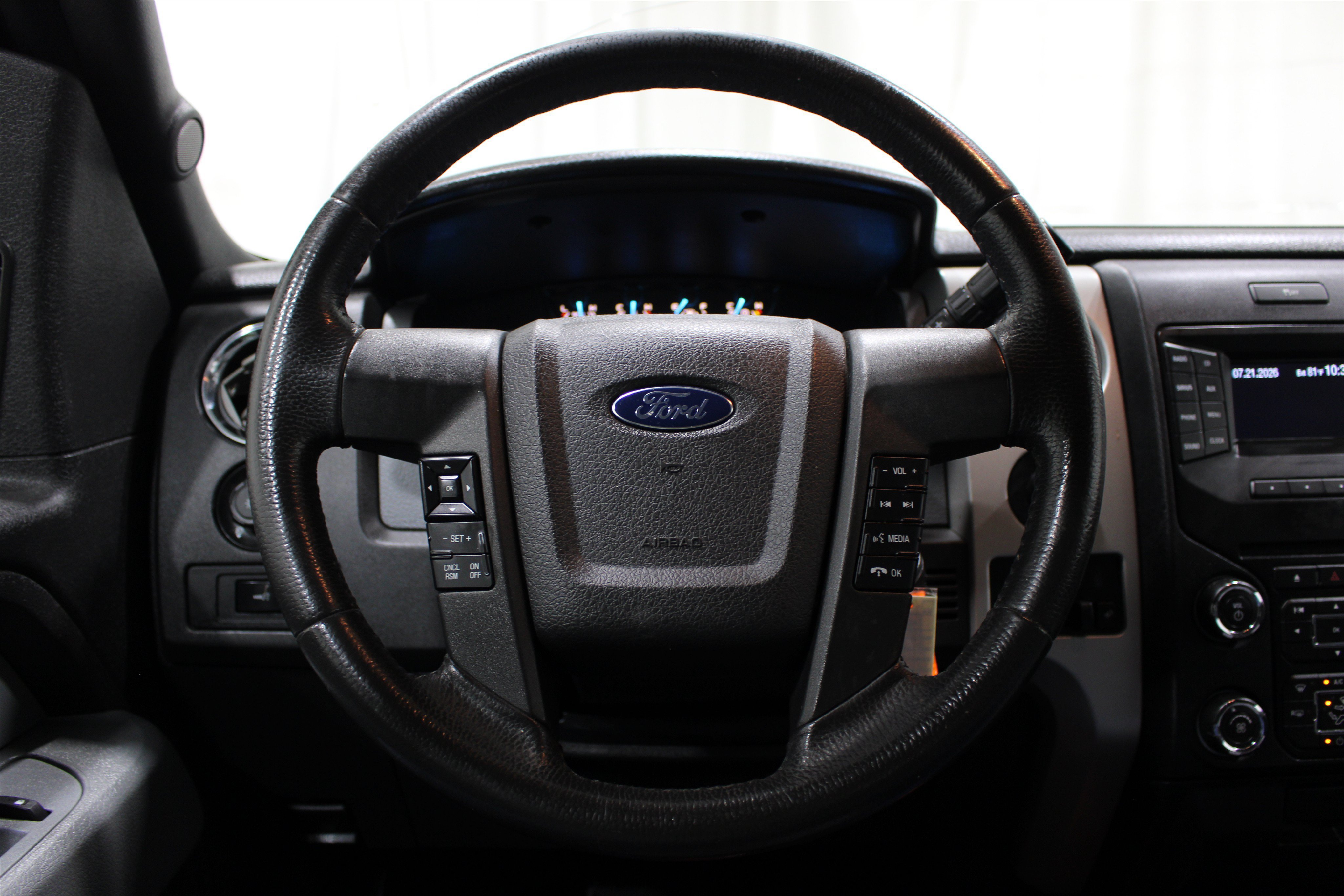 Used 2014 Sterling Gray Metallic Ford XLT image 10
