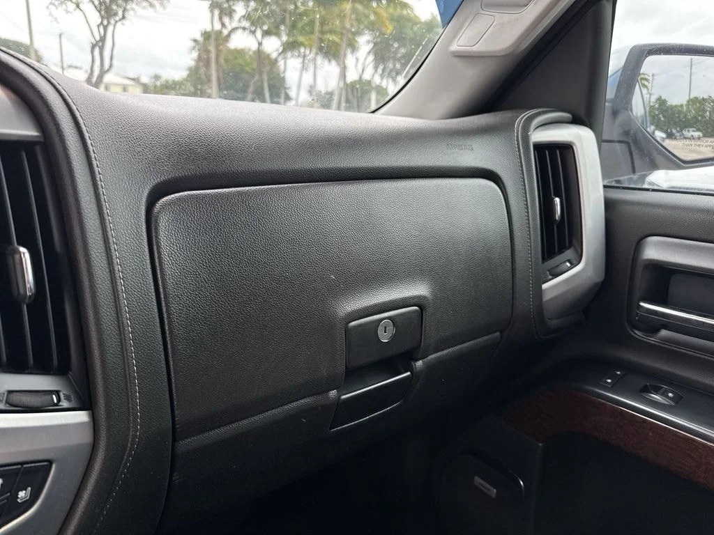 Used 2018 Blue Metallic GMC SLT image 55