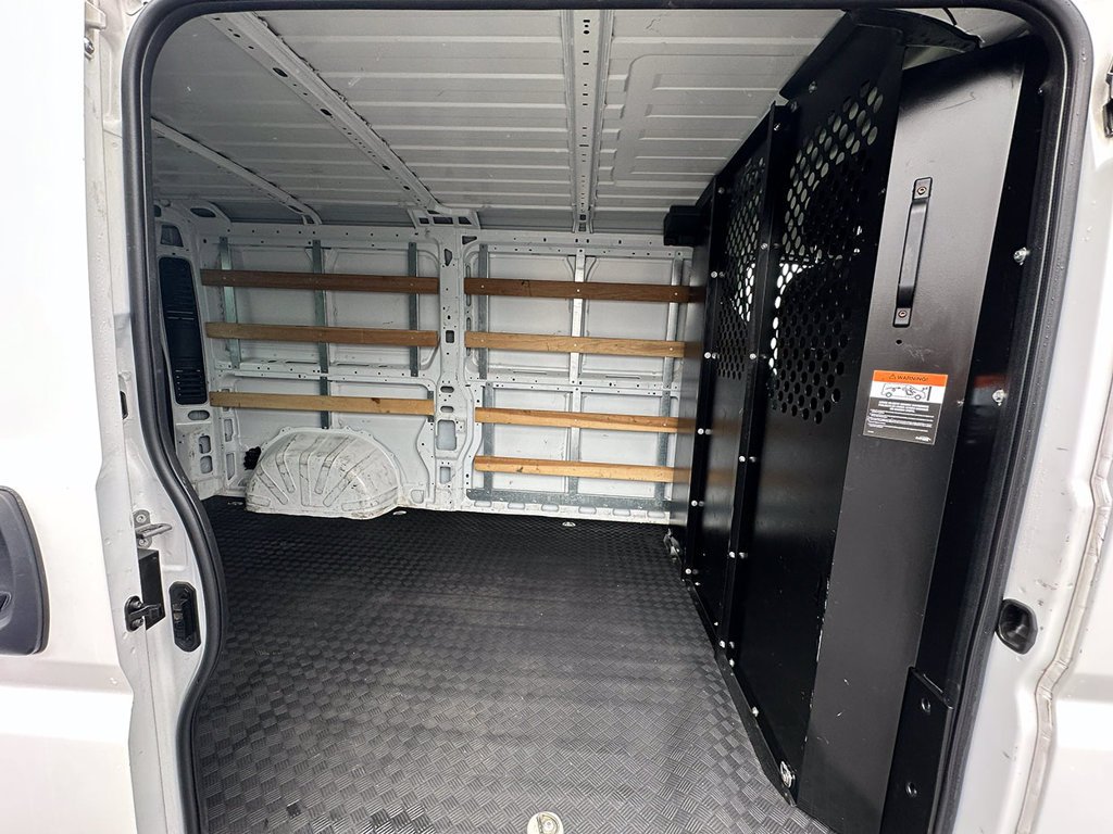Used 2025 White Ram Base image 15