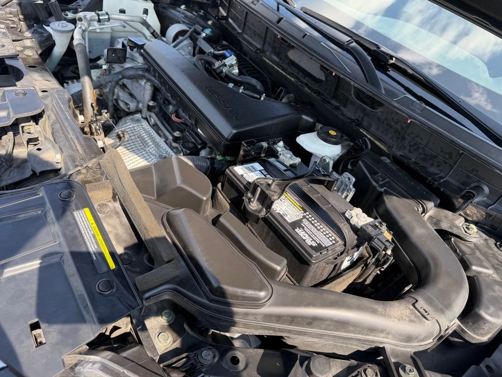 Used 2020 Gray Nissan S image 8