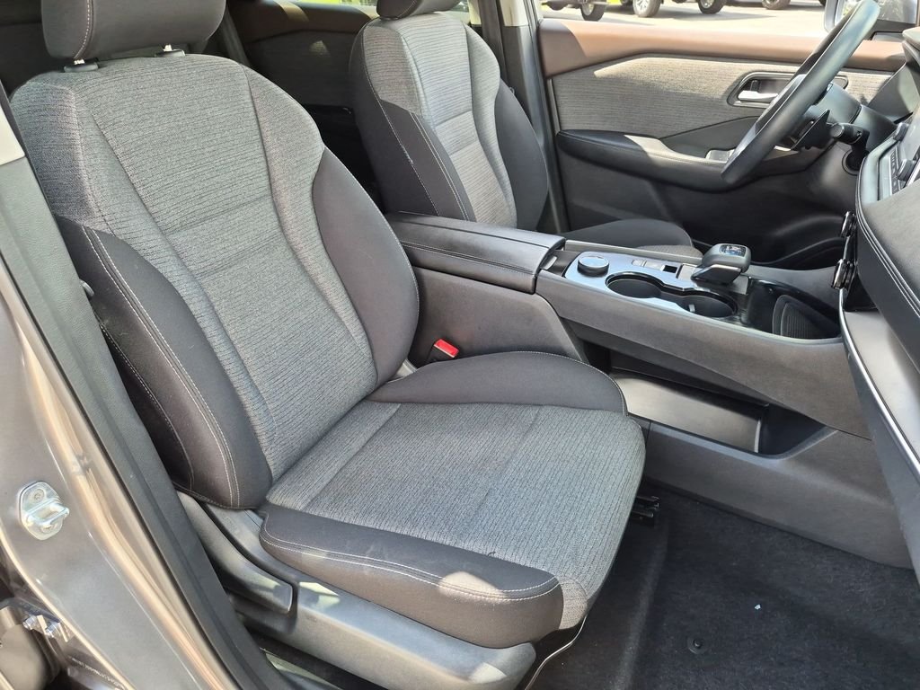 Used 2022 Gray Nissan SV image 30
