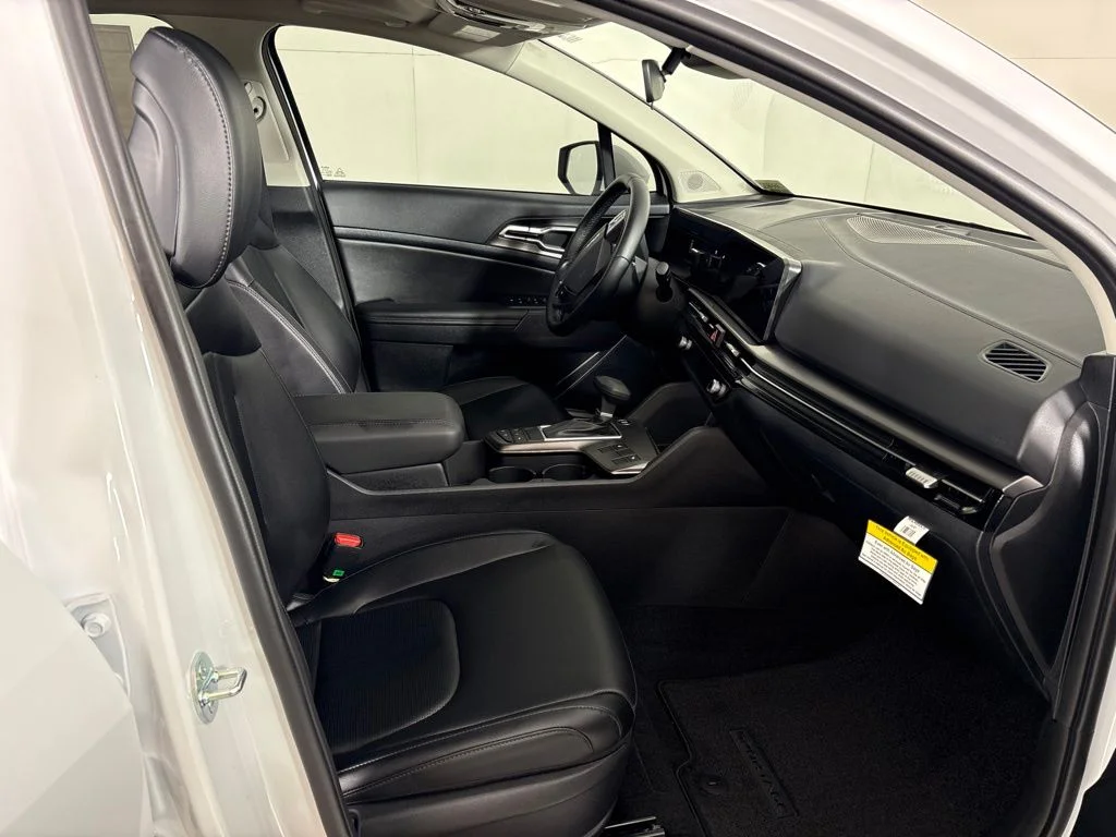 New 2026 Glacial White Pearl Kia EX image 14