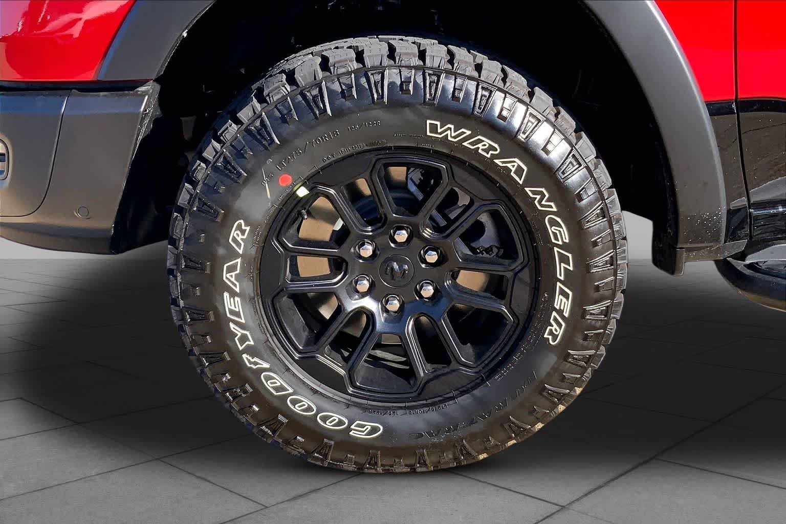 New 2026 Molten Red Pearl-Coat Exterior Paint RAM Rebel image 11