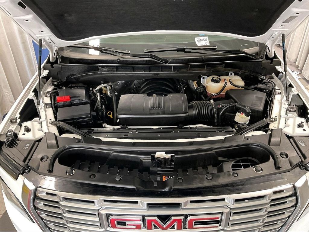 Used 2025 White GMC Denali image 30