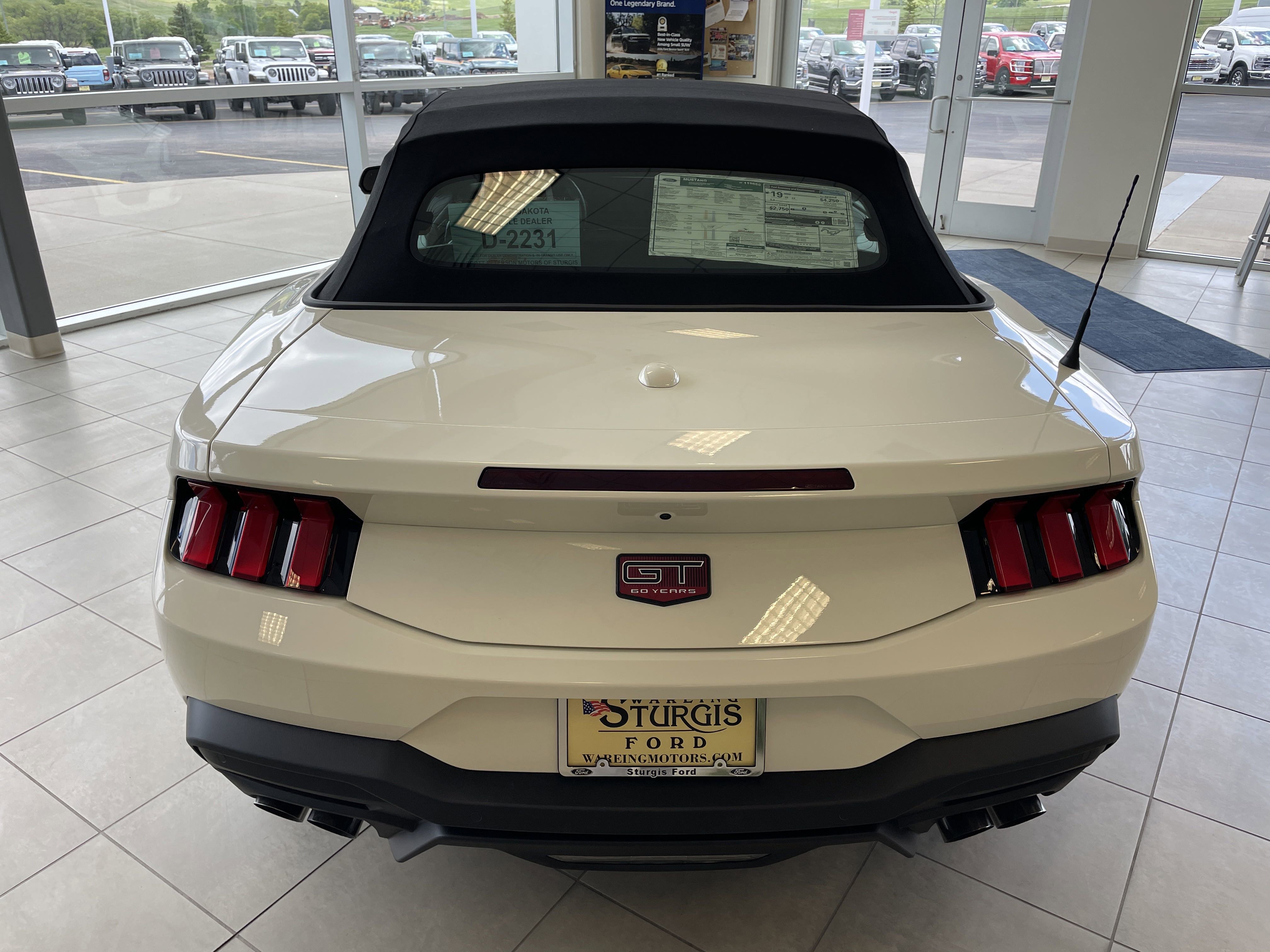 2025 Ford Mustang GT Premium Convertible - Photo 17