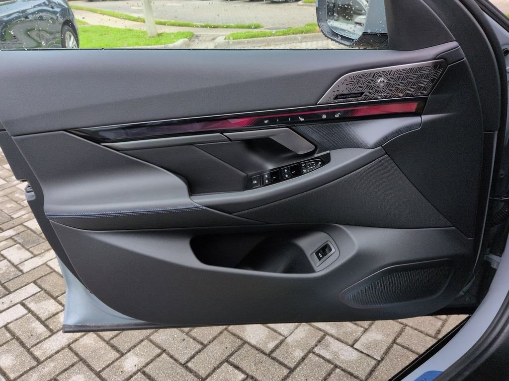 New 2027 Gray Metallic BMW 530i image 31