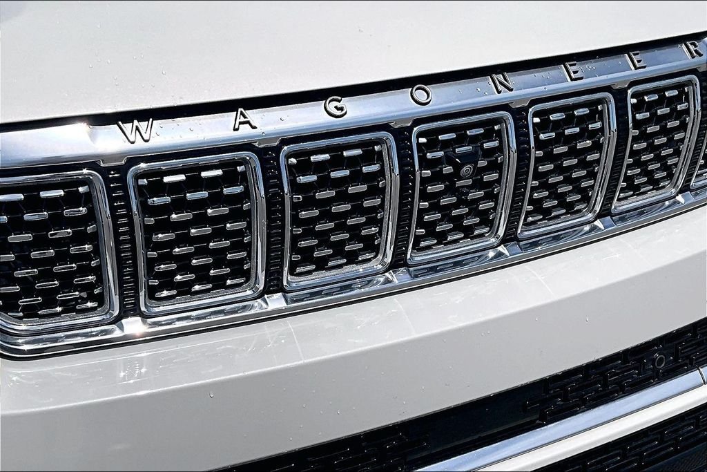 Used 2022 White Jeep Series III image 29