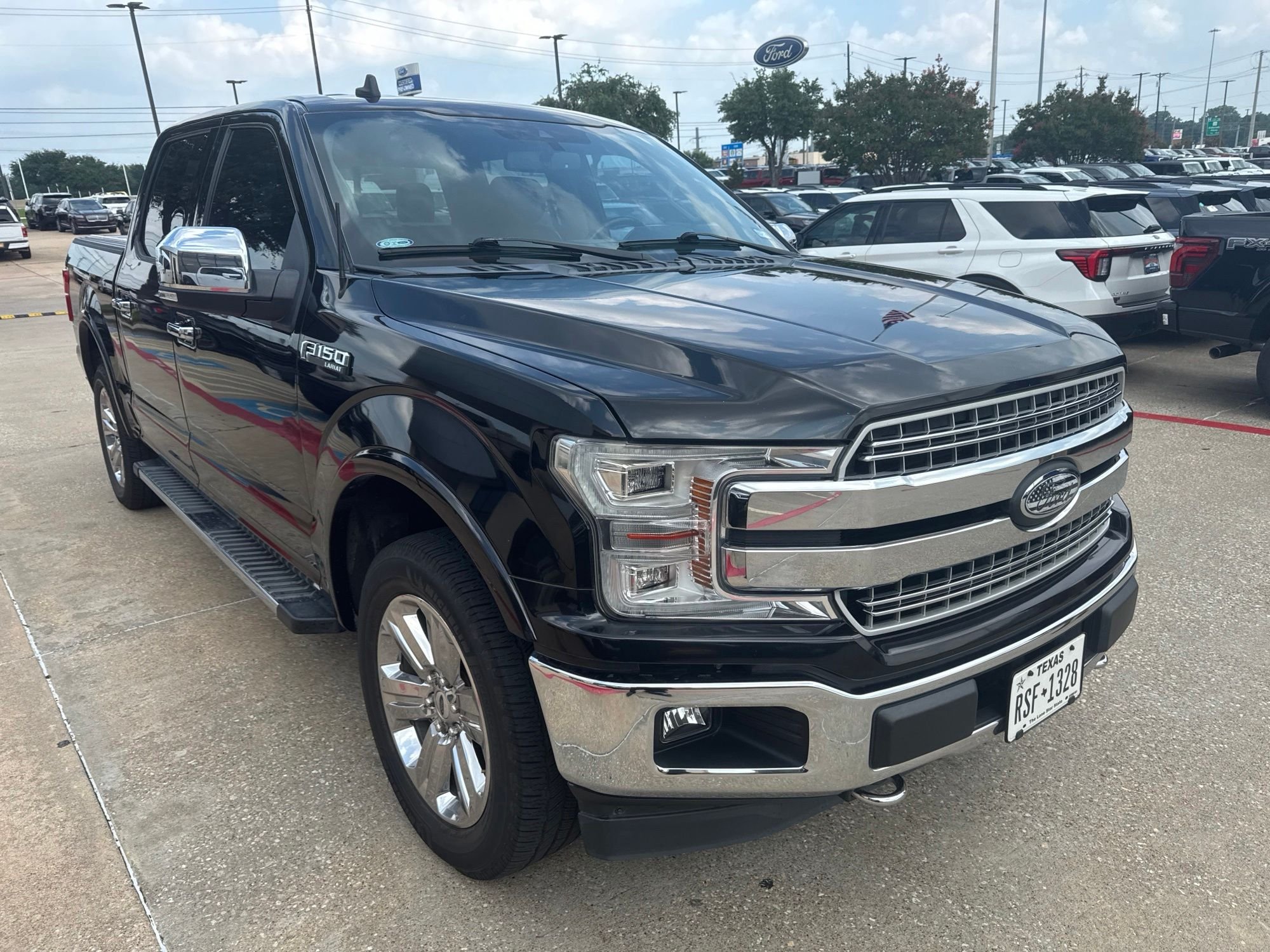 Used 2020 Black Metallic Ford Lariat image 2