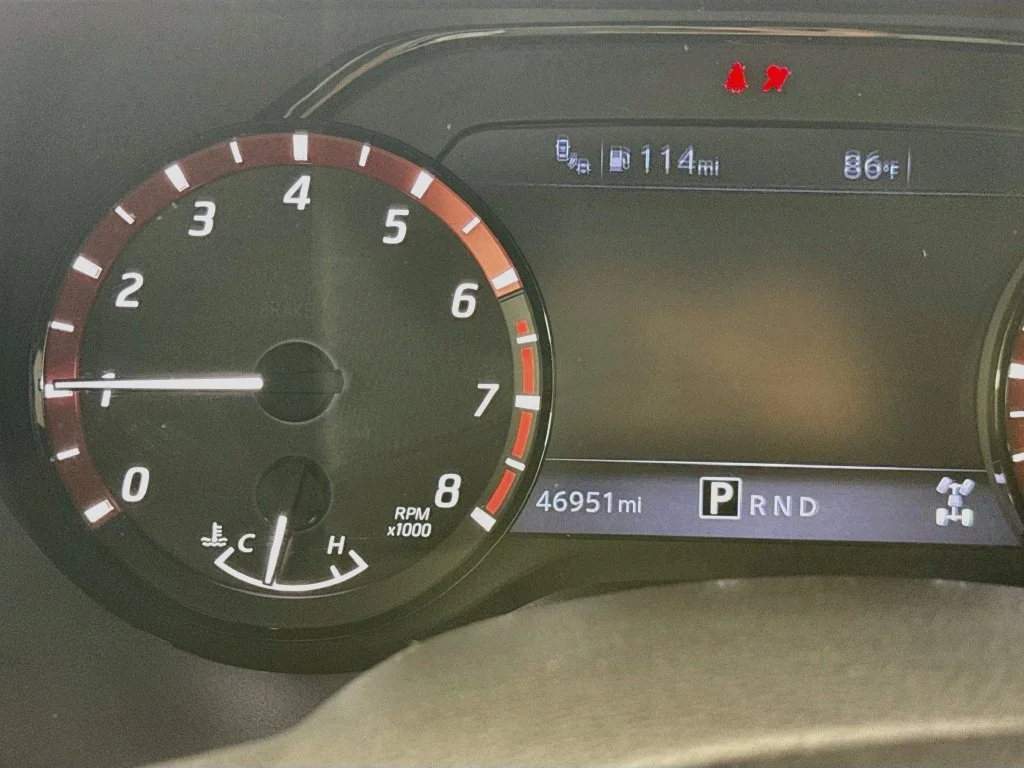 Used 2024 White Nissan PRO-4X image 13