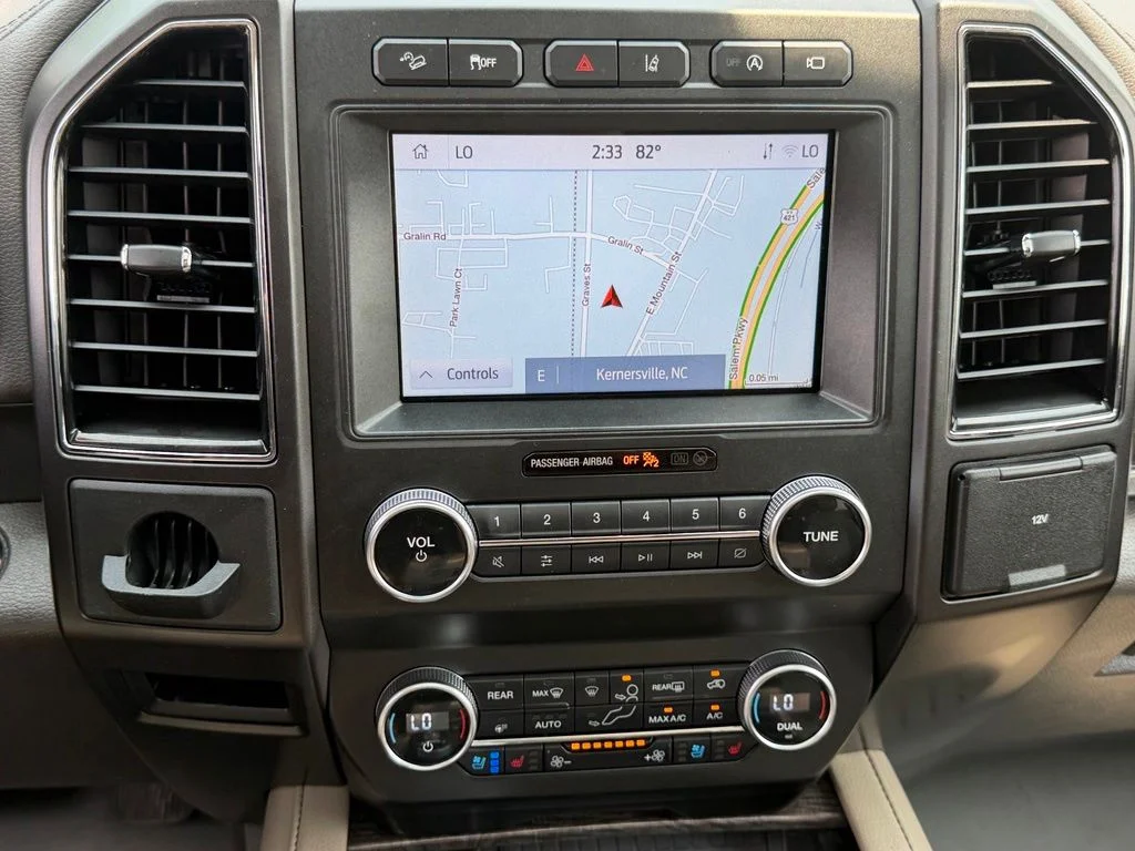 Used 2020 White Ford Limited image 28