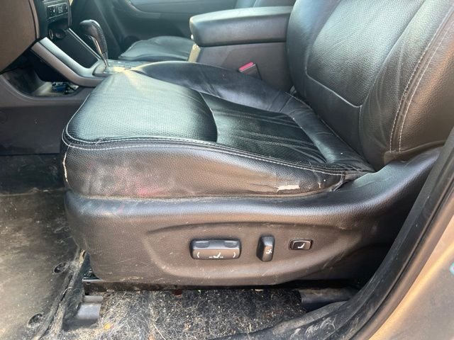 Used 2013 Silver Kia EX image 15