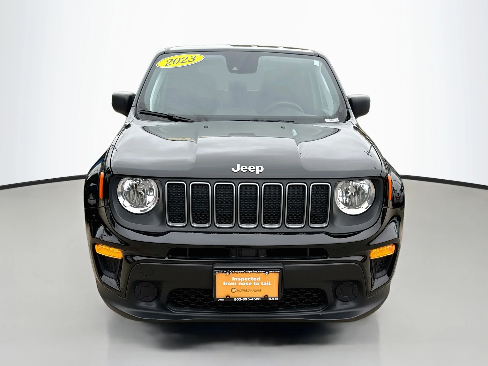Used 2023 Black Clearcoat Jeep Latitude image 2