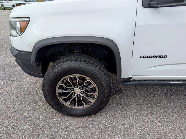 Used 2020 SUMMIT WHITE Chevrolet 4WD ZR2 image 28