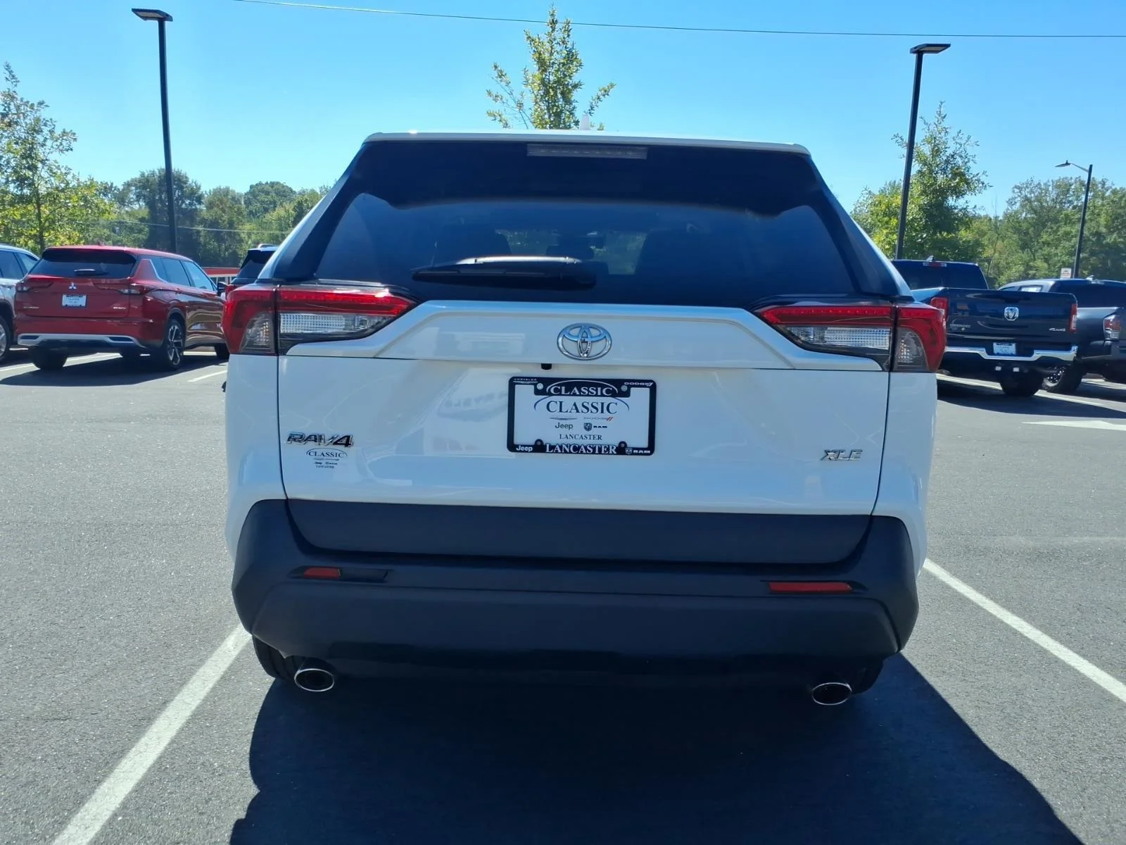 Used 2022  Toyota XLE image 16