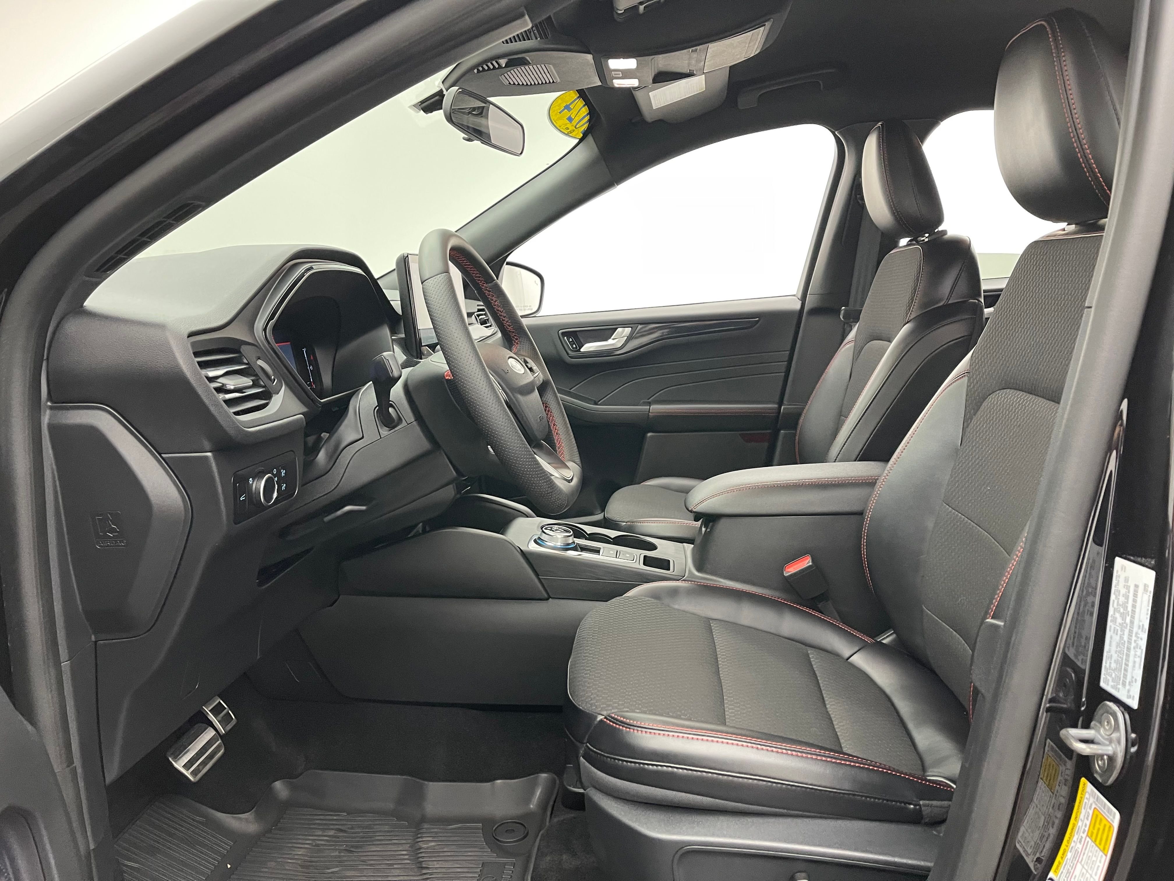 Used 2024 Black Metallic Ford ST-Line image 17