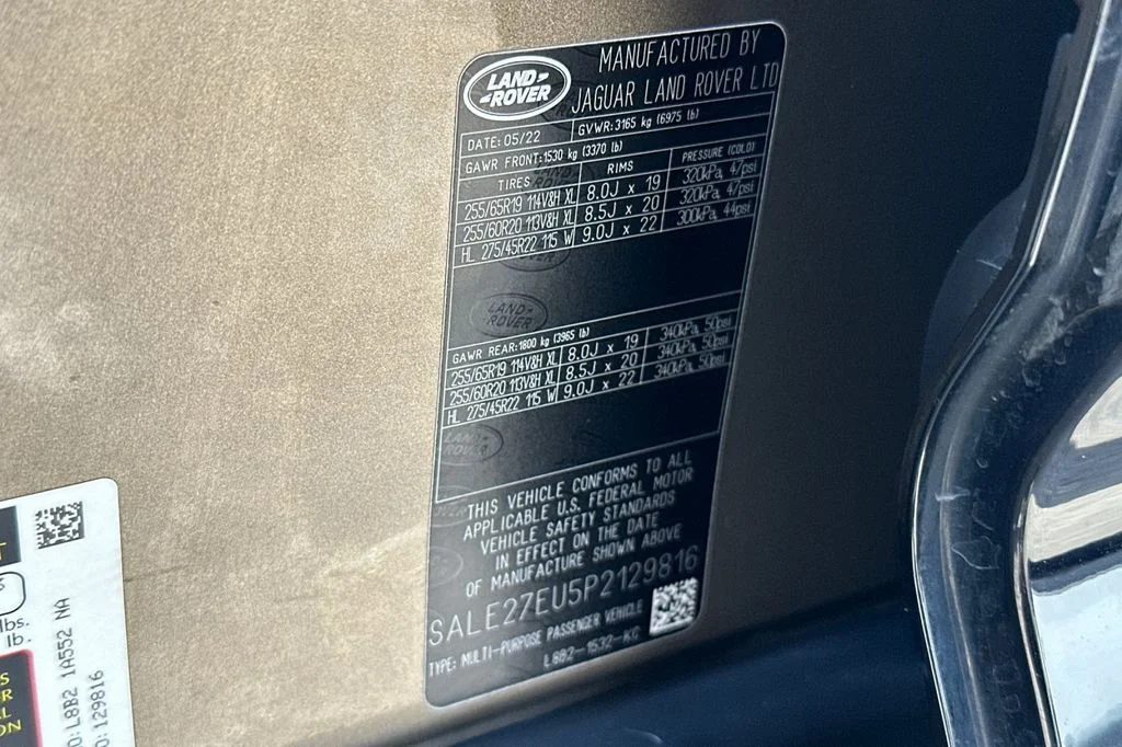 Used 2023 Brown Land Rover X-Dynamic SE image 37
