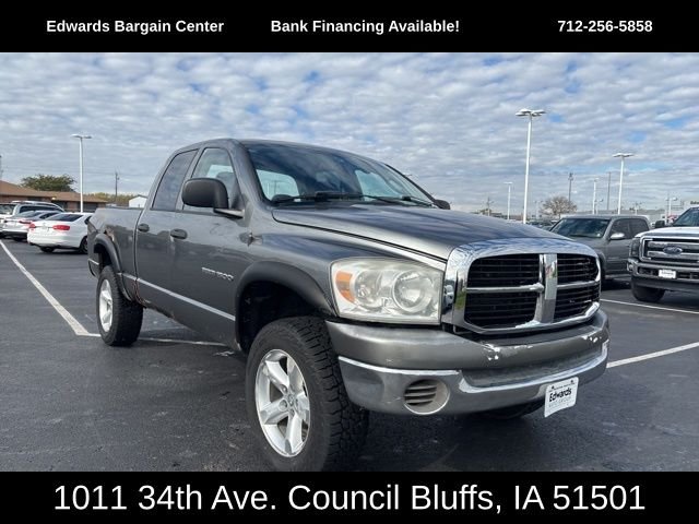 Used 2007 Dodge Ram 1500 Pickup SLT with VIN 1D7HU18P37J507452 for sale in Council Bluffs, IA
