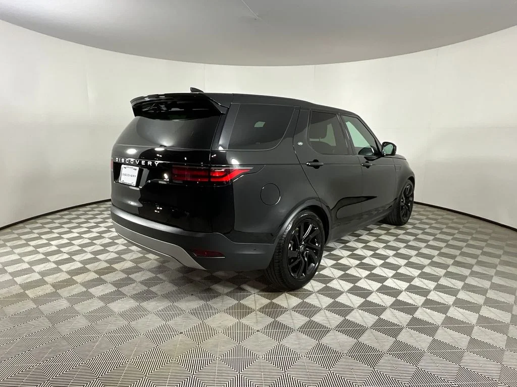 Certified Used 2025 Black Land Rover S image 4
