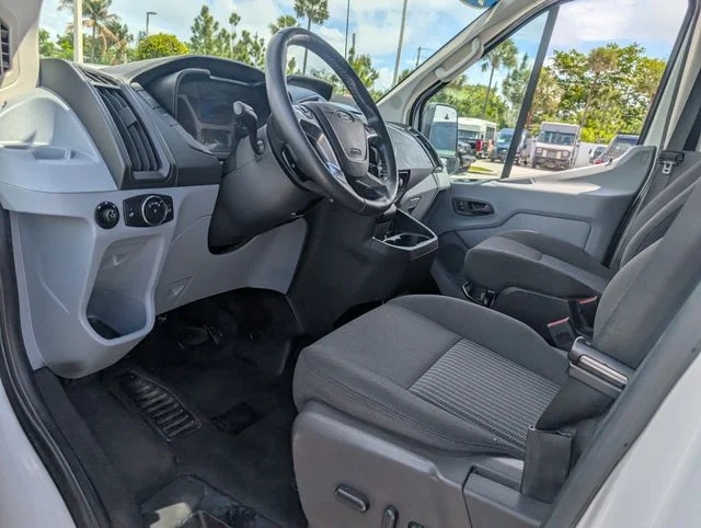 2015 Ford Transit XLT - Photo 6