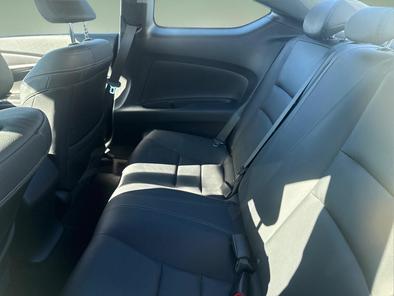 Used 2017 Crystal Black Pearl Honda Touring image 5