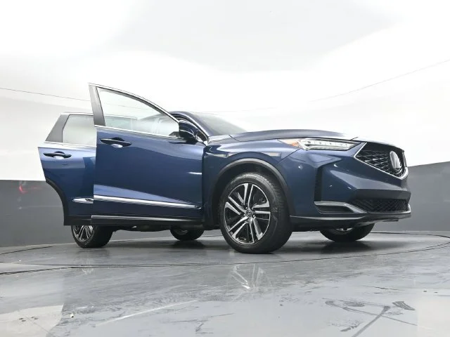Used 2025  Acura Technology Package image 41