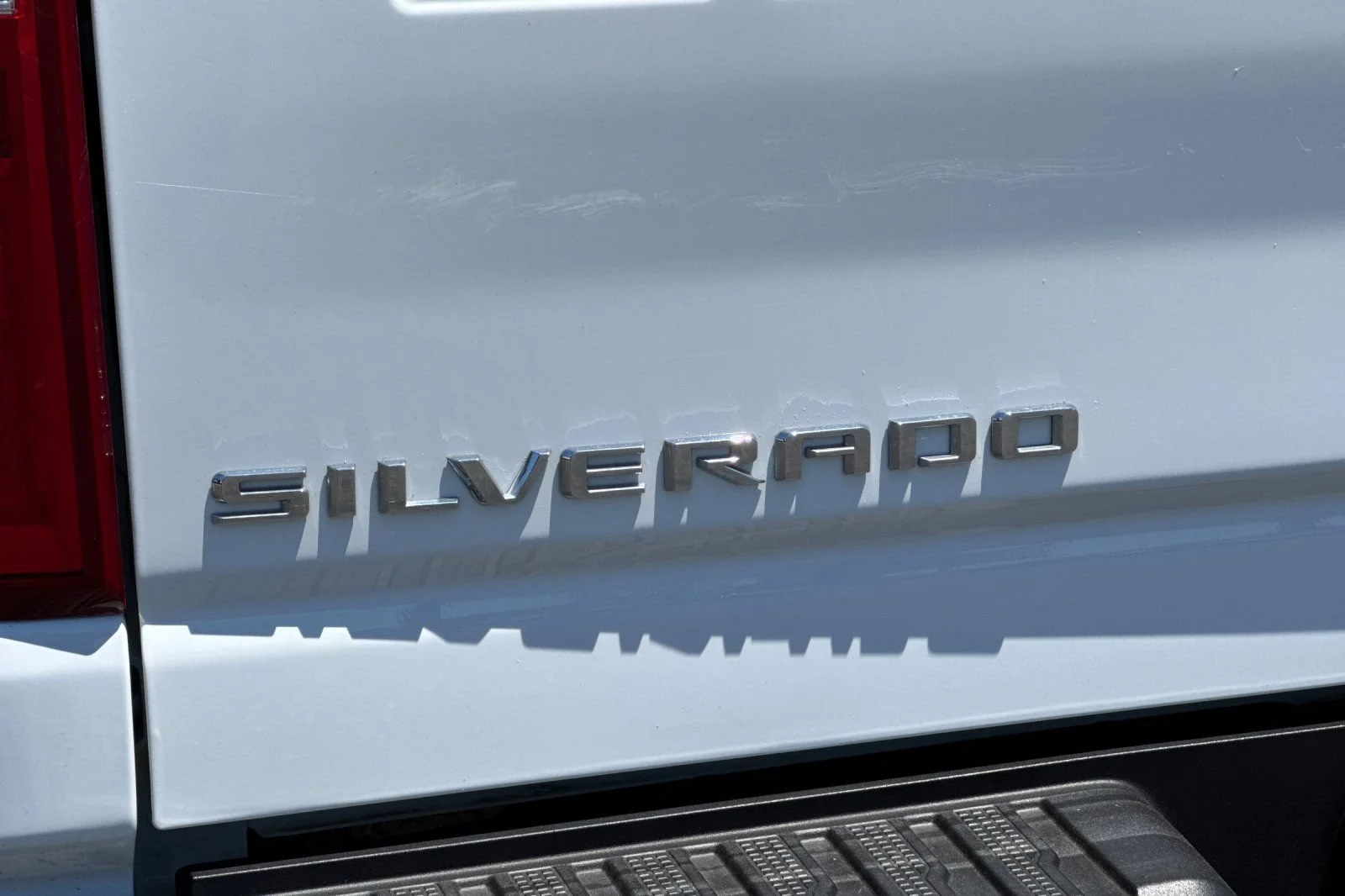 Used 2024 Summit White Chevrolet LTZ image 31