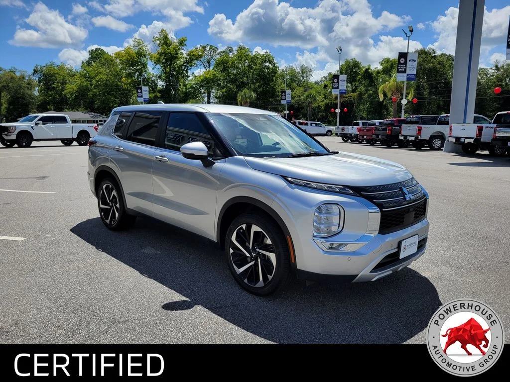 Used 2024  Mitsubishi SE image 8