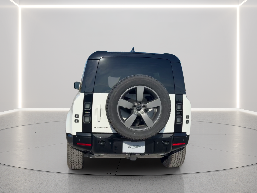 New 2026 Fuji White Land Rover X-Dynamic SE image 6