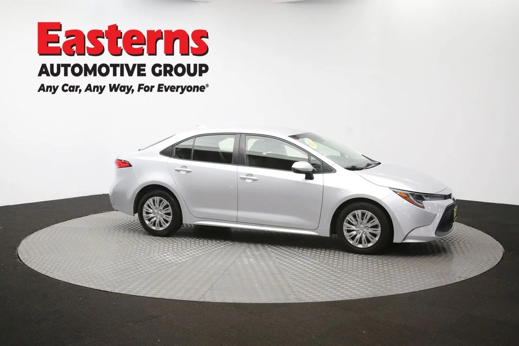 Used 2022 Silver Toyota LE image 47