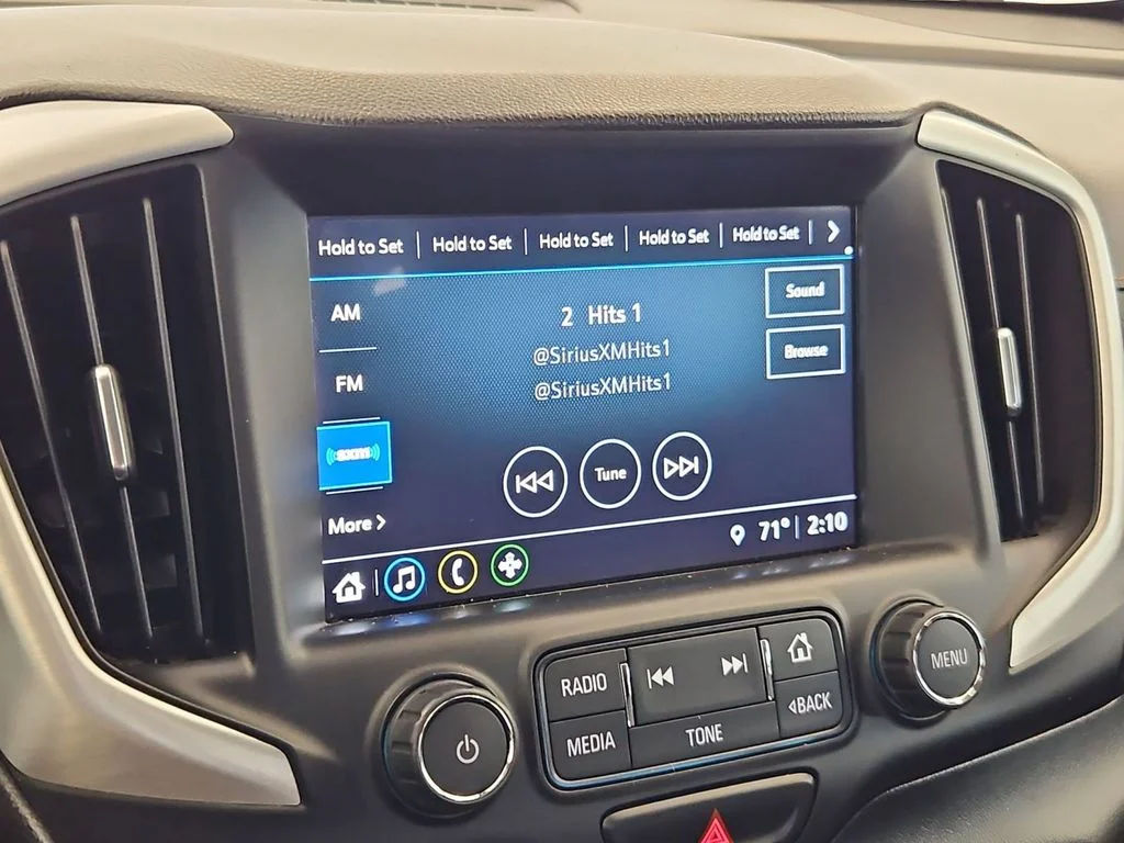 Used 2018 Quicksilver Metallic GMC SLT image 17