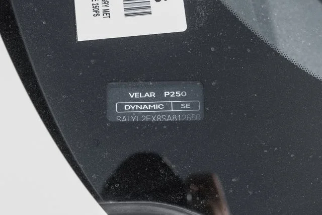 Used 2025  Land Rover Dynamic SE image 69