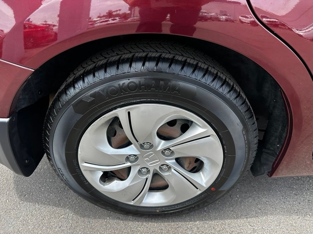 Used 2015 Crimson Pearl Honda LX image 11