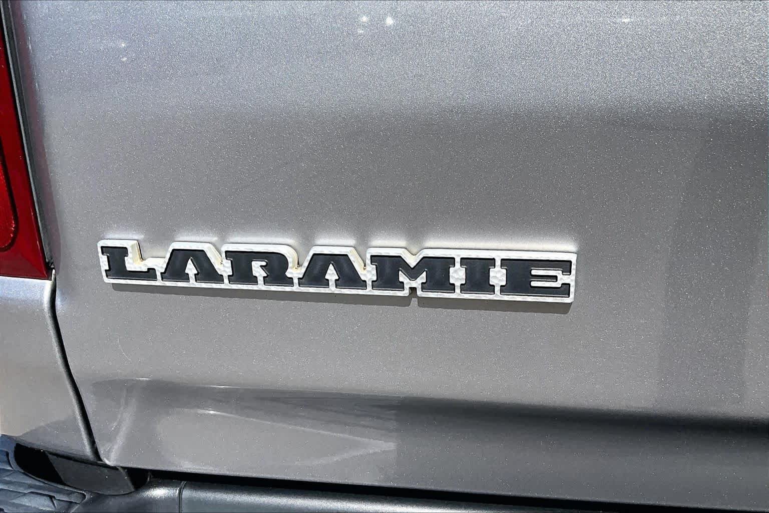Used 2020 Billet Silver Metallic Clearcoat Ram Laramie image 10