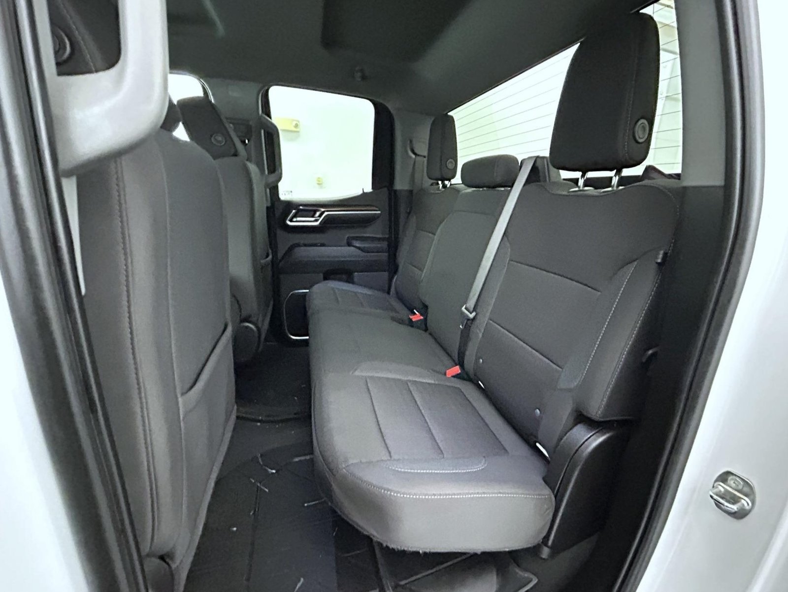Used 2024 Summit White Chevrolet LT image 19