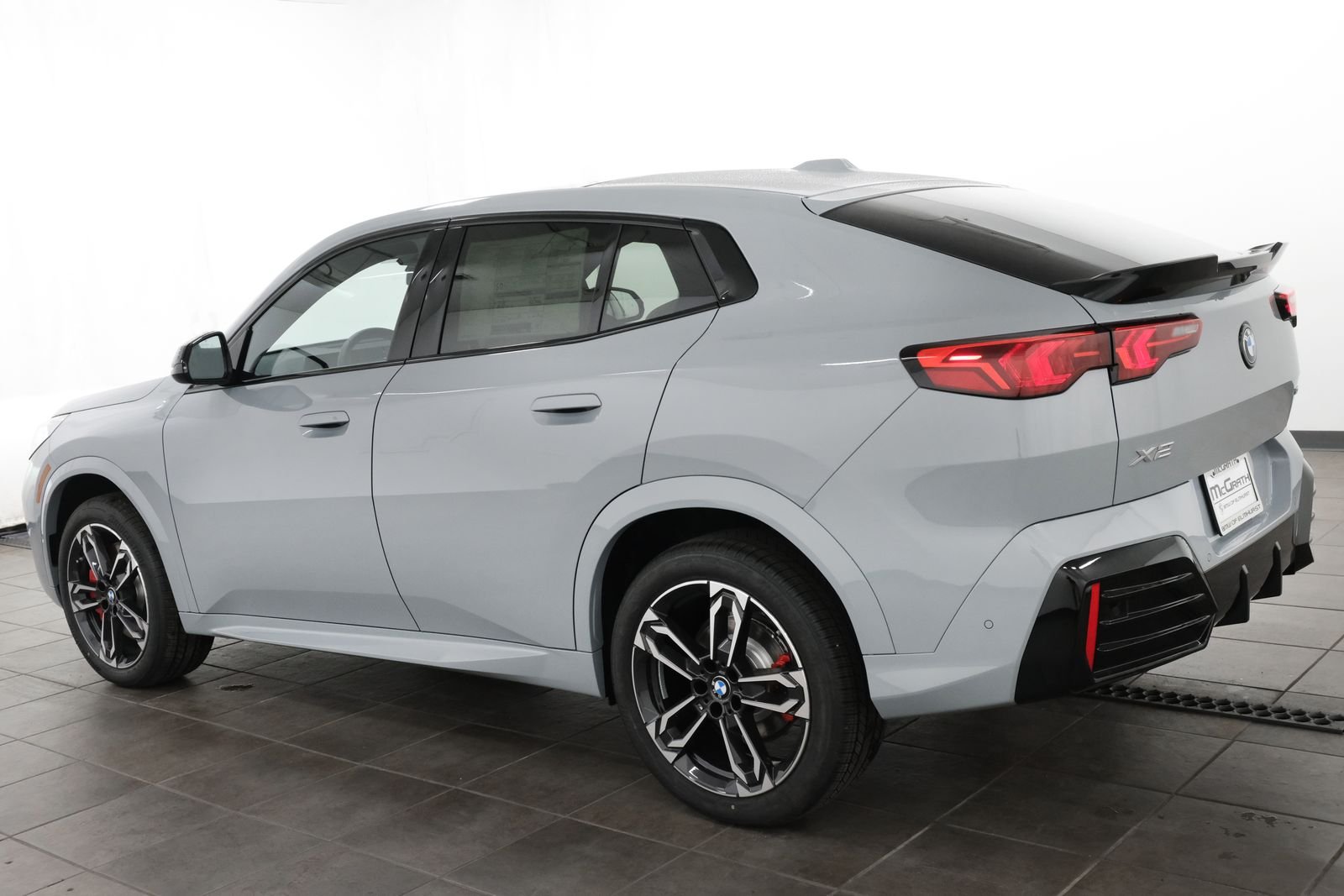 New 2027 Brooklyn Grey Metallic BMW xDrive28i image 3