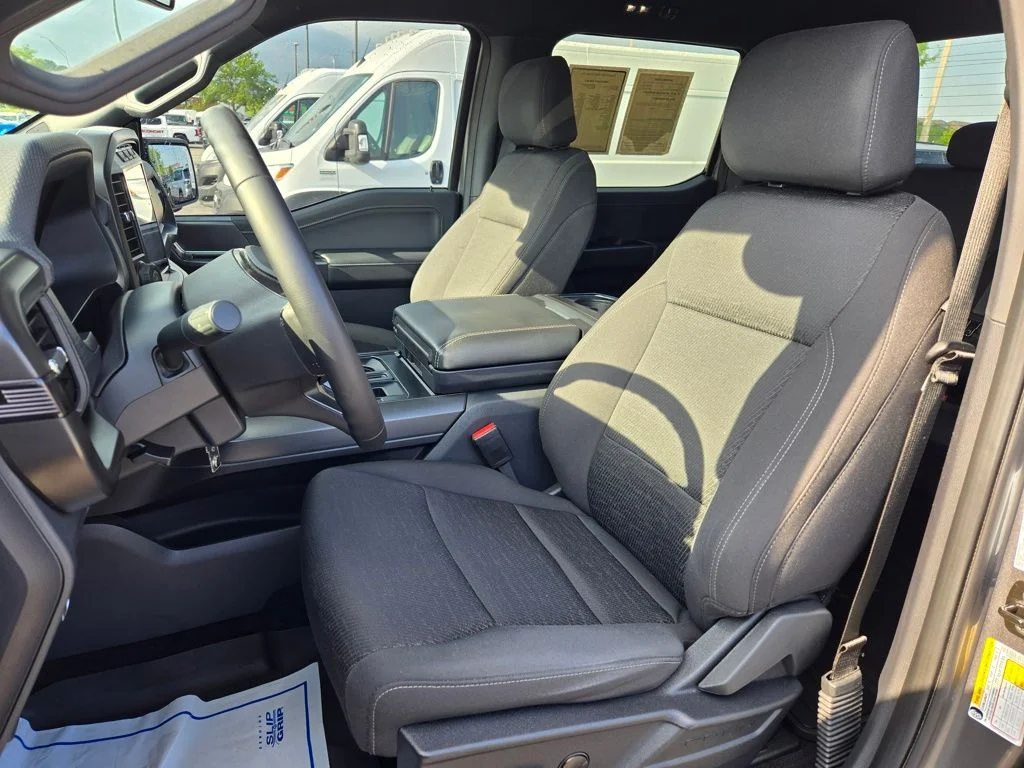 Used 2024 Gray Ford XLT image 17