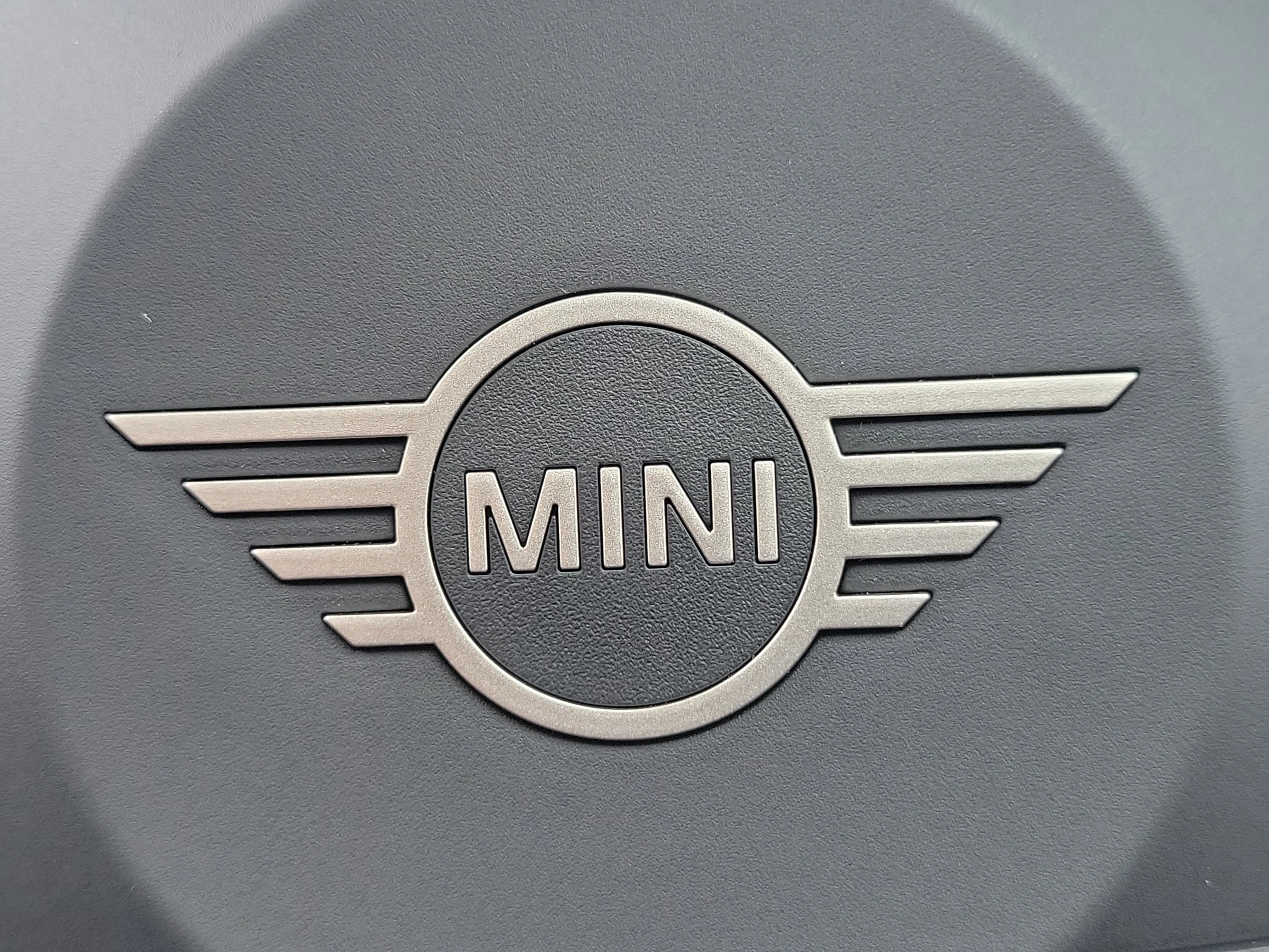 New 2026 Chili Red MINI Signature Plus image 25