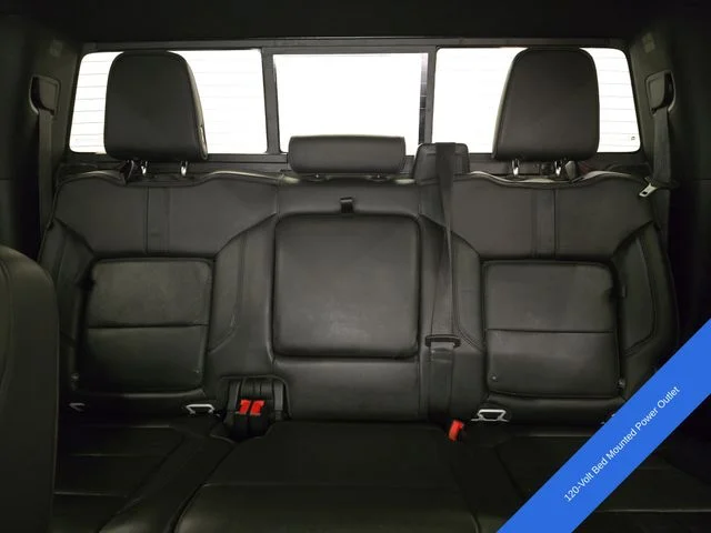 Used 2020 Iridescent Pearl Tricoat Chevrolet High Country image 21
