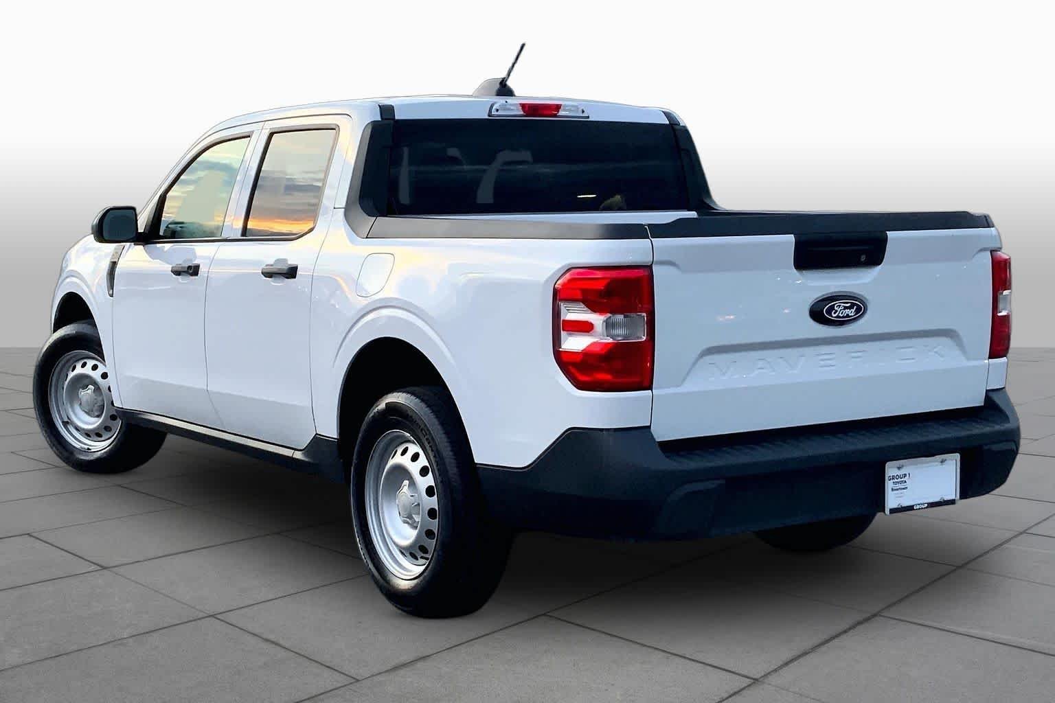 Used 2025 Oxford White Ford XL image 12