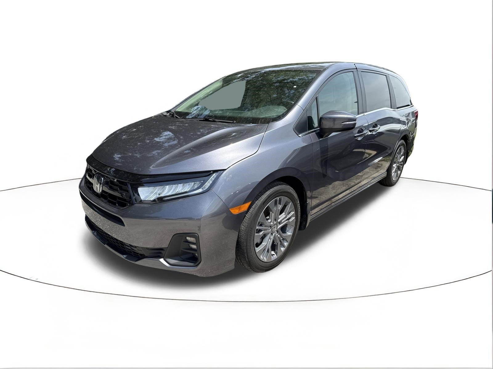 Used 2025 Solar Silver Metallic Honda Touring image 4