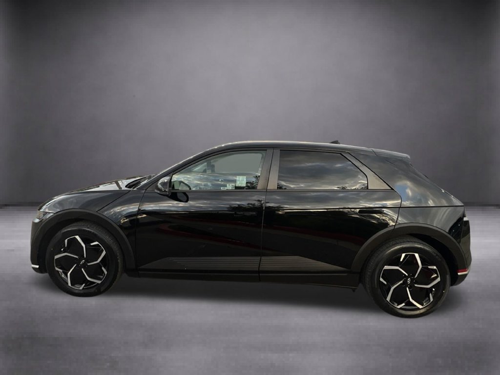 Certified Used 2024 Black Hyundai SEL image 6