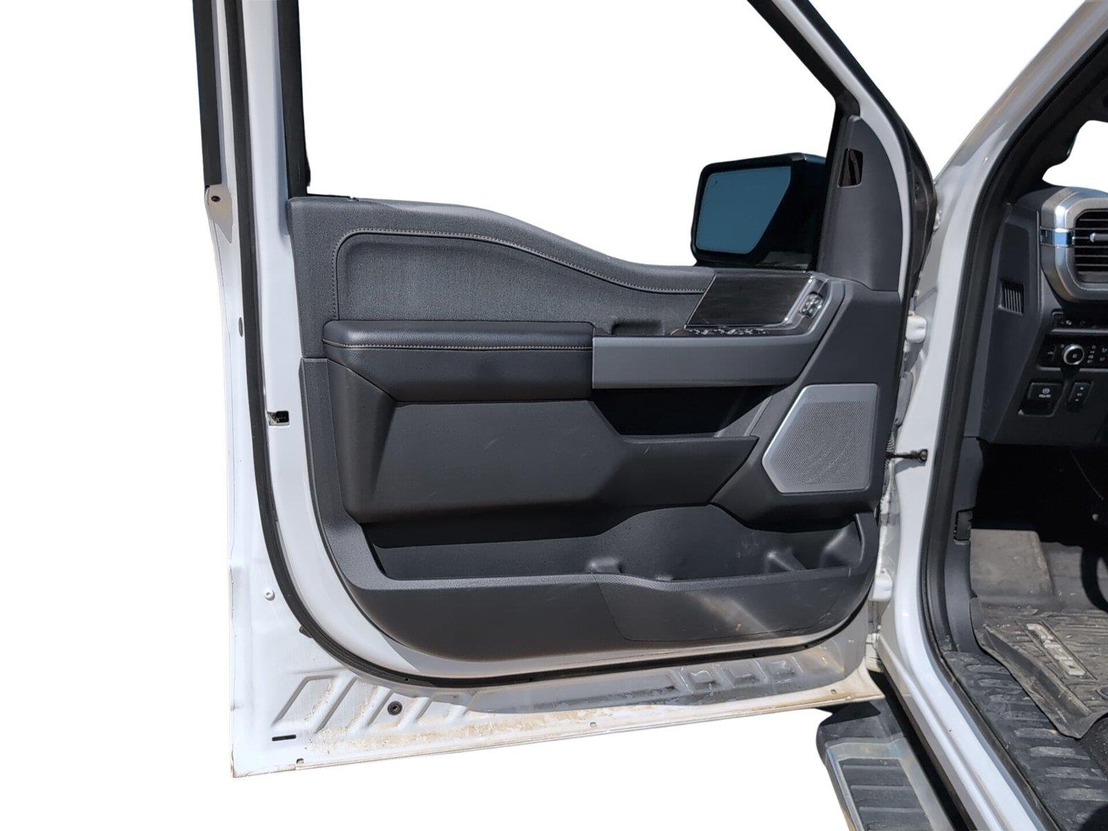 Used 2024 Oxford White Ford LARIAT image 13