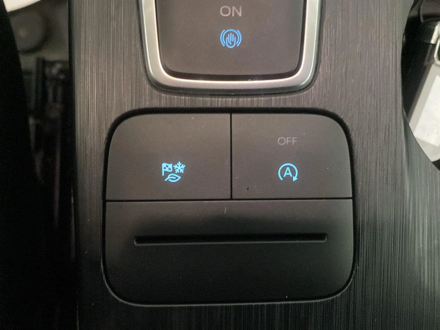 Used 2023 Cinnabar Red Ford Active image 9