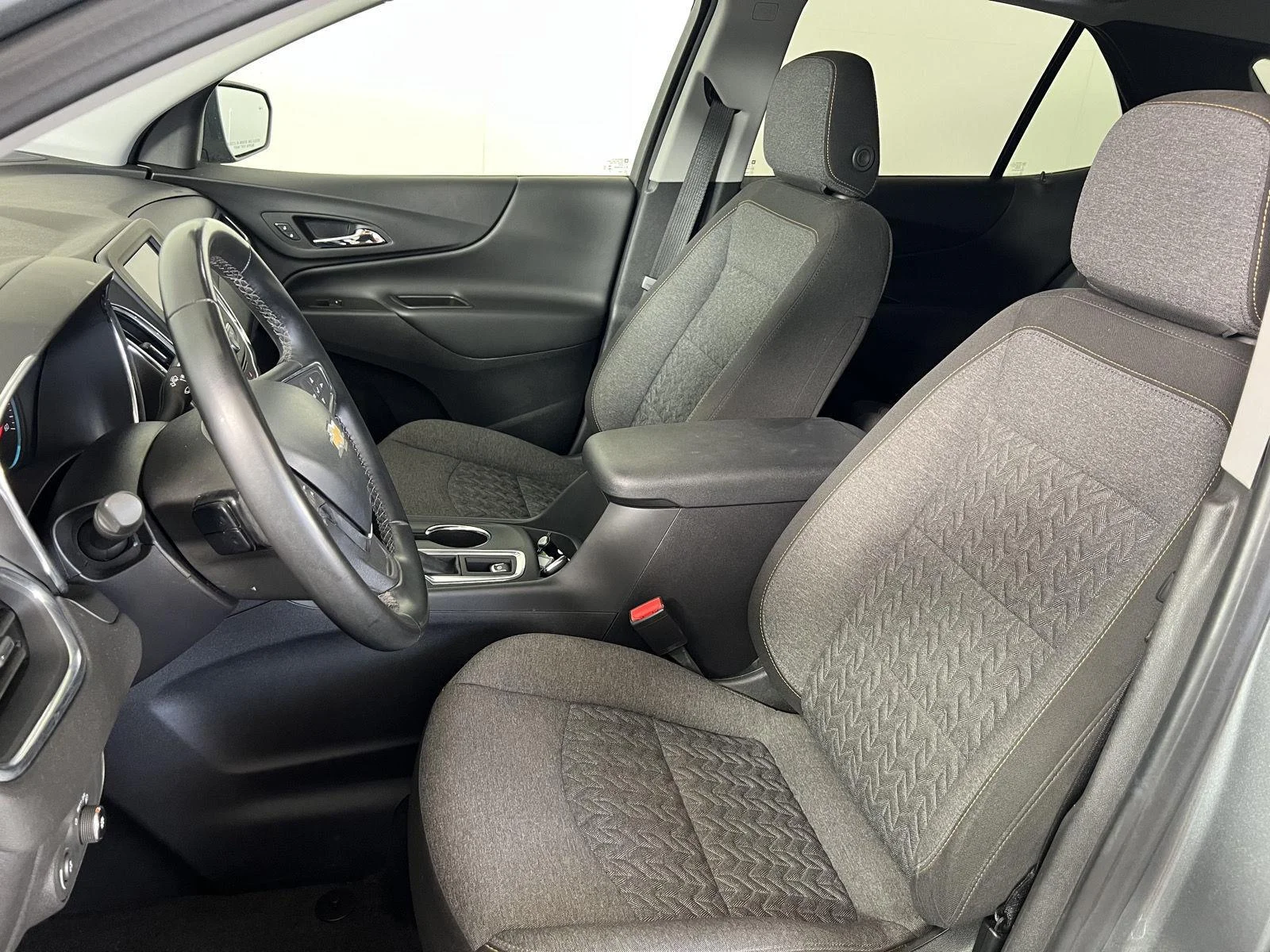 Used 2024 Sterling Gray Metallic Chevrolet LT image 4