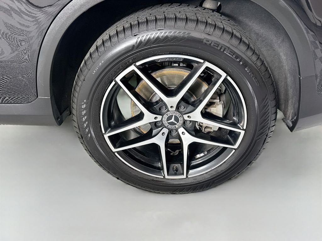 Used 2018 Black Mercedes-Benz GLC 300 image 30