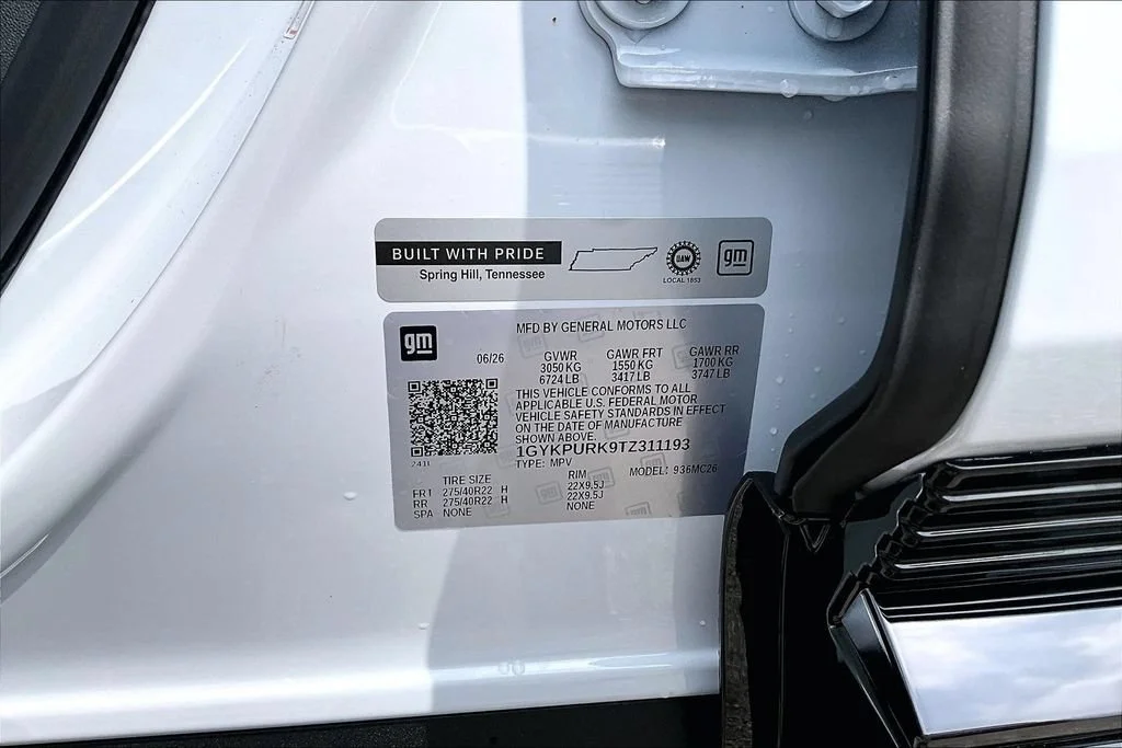New 2026 Vibrant White Tricoat Cadillac Sport image 12